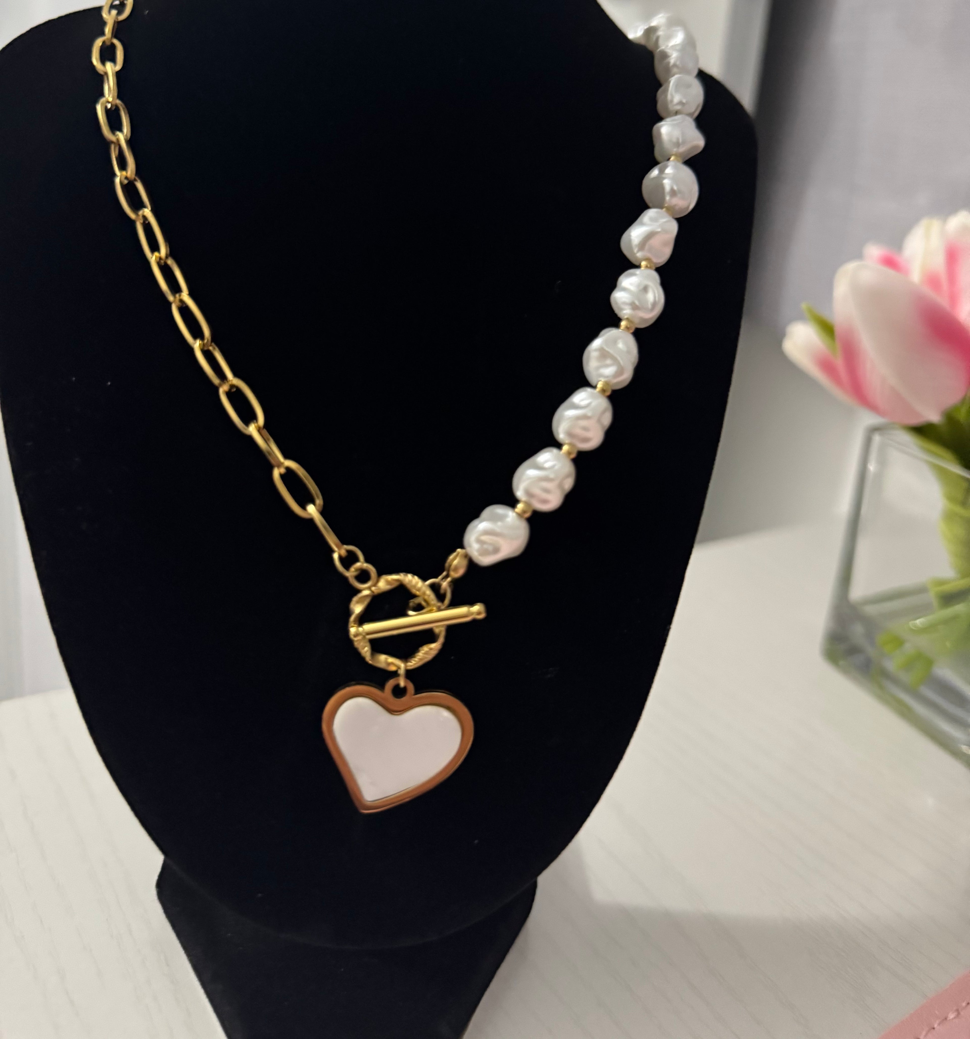 Collar Anaylis- corazón blanco con perlas