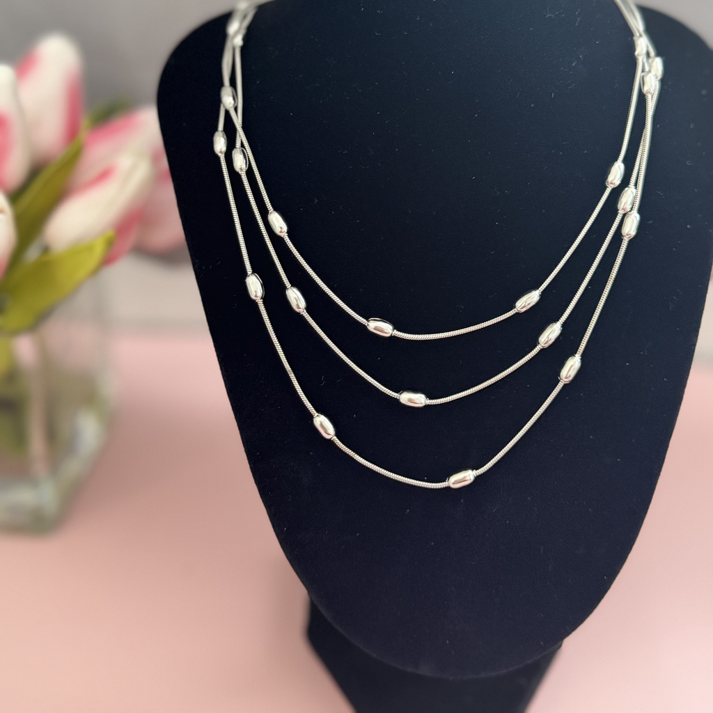 Collar Victoria- tres capas